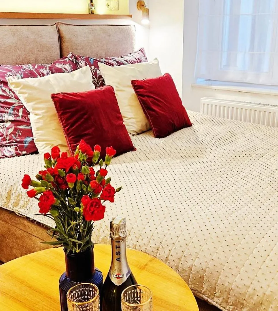 Vintage Chic Apartment - Kazimierz Old Town contacts